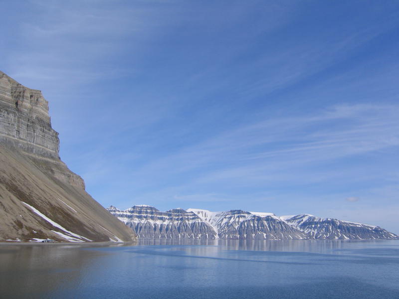 A trapper hut in Skansbukta, Billefjorden